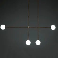 Alycia d lampadario in acciaio oro opaco e 4 sfere in vetro bianco opaco 115x10xh95-132 cm