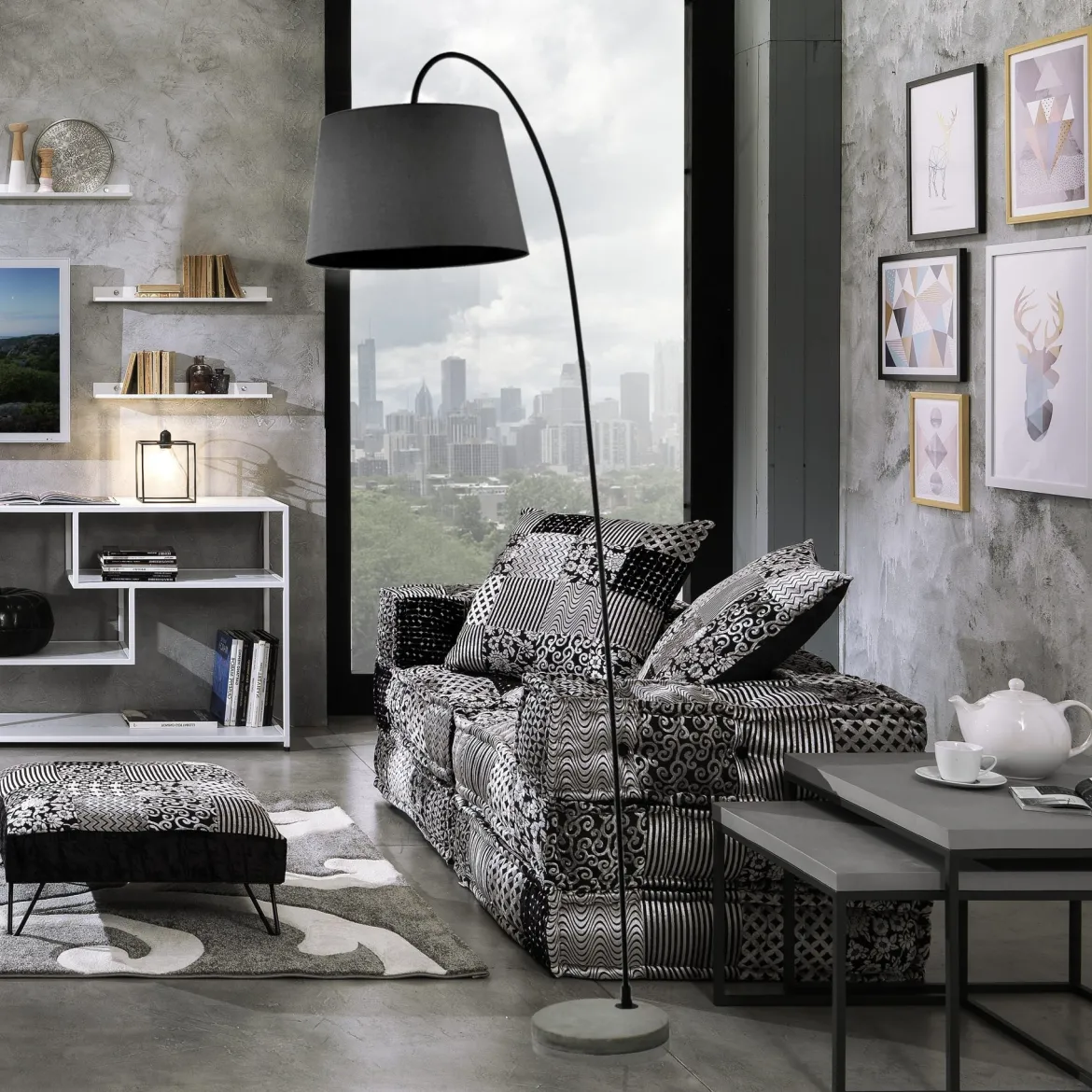 Dido powder taupe lampada da terra fusto metallo nero lucido paralume tessuto nero h210 d29 l80
